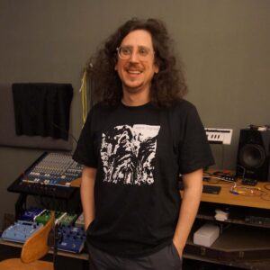 næhsalon nahtlos × ferro taylor — limited tee / Merch Drop #01